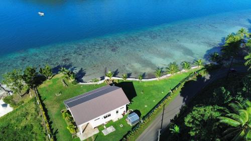 Taha'a Villa | Waterfront Villa