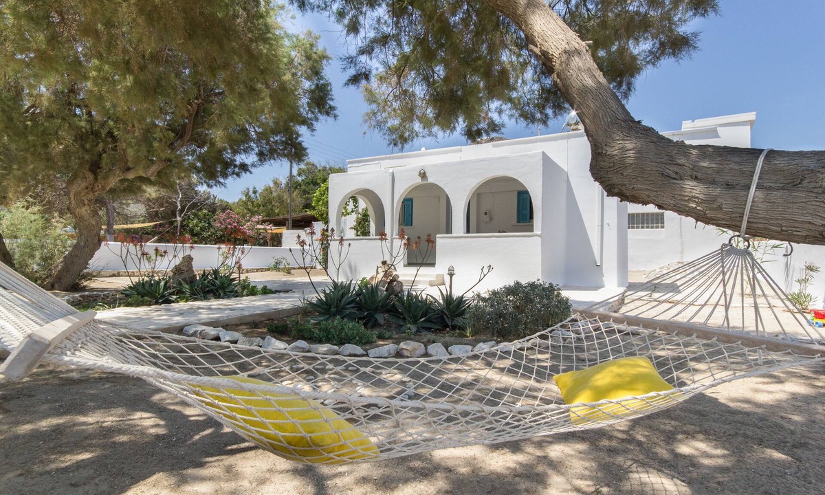 Molos House | Wave Lullaby, Peaceful Beachfront Retreat in Paros
