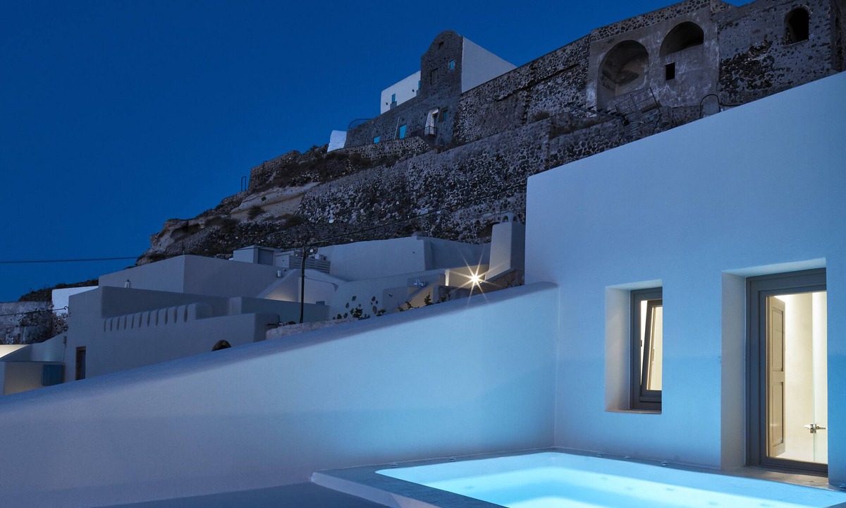 Pyrgos House | White and Co. La Torre Suites