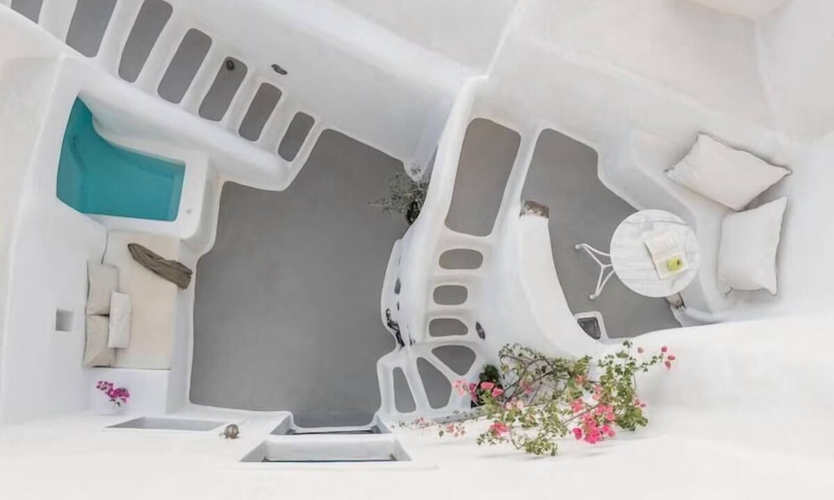 Plaka Villa | White Cellar cave houses by Cycladica