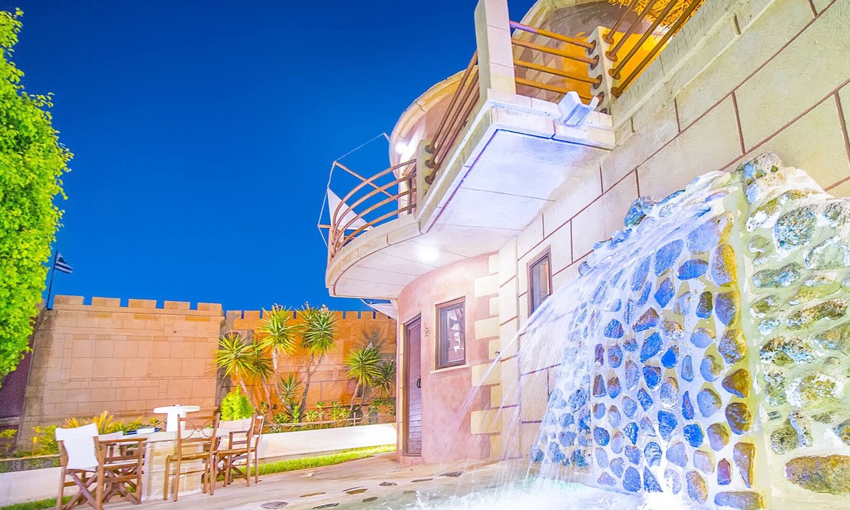 Nopigia House | Windmill with private pool + jacuzzi