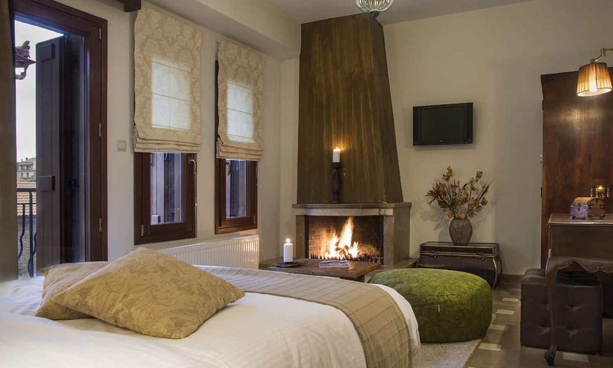 Arachova Hotel | Xenonas Iresioni