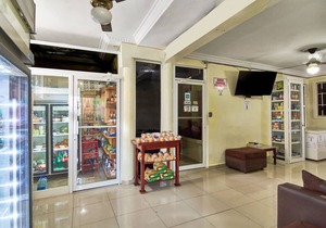1-Bedroom Apartment in Corales del Sur, Close to the Airport, Santo Domingo Este