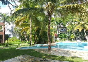 1BD condo in kids-friendly beachfront residence, near all shops/restaurants