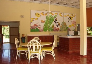 1BD guest-friendly condo opposite main Sosua supermarket, TV/Wi-Fi/pool