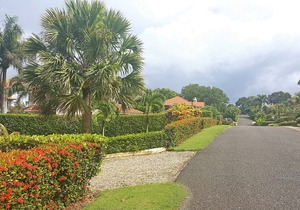 2BD guest-friendly villa in central Sosua with private pool, near beach/clubs