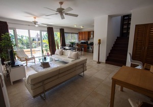 3BD 3BD top-floor condo in beachfront kids-friendly residence, near everything