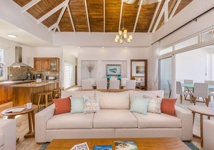 4BD Guest-friendly villa on a sandy beach, private pool & golf cart, gym/tennis!