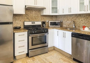 B-2 · Hidden gem in front of the beach, 2 pools