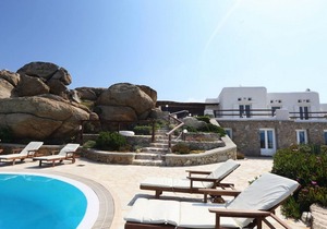 BlueVillas | Villa Grand Paradiso | Grand fun close to Super Paradise Beach
