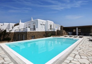 BlueVillas | Villa Grand Paradiso | Grand fun close to Super Paradise Beach