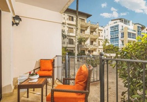 C-1 · Two Bed Condo in front of the Ocean, 2 Pools