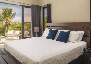 Casa Linda Private 3 bedroom, 3 bath Villa sleeps 2-6 guest
