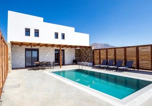 Cato Agro 2, Seafront Villa with Private Pool