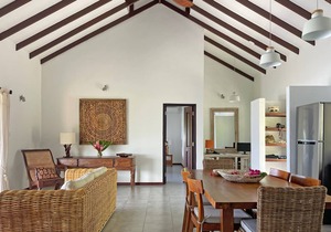 Chalet BougainvillenTwo-Bedroom Villa with Ocean View