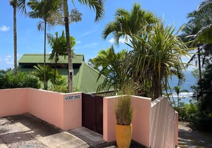 Chalets BougainvillenOne-Bedroom Chalet with Sea View