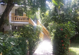 Guest-friendly 2BD condo, steps from Sosua beach