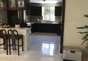 Guest-friendly villa in central Sosua, pool/cable TV/Internet, 5 bedrooms