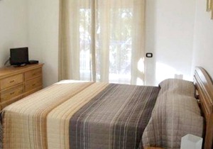 Homerez - Nice house 600 m away from the beach for 2 ppl. with shared pool