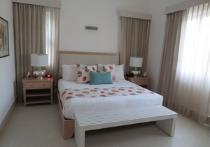 Luxury 5-Bedroom Villa with Private Pool, Maid, Optional Chef, VIP Services