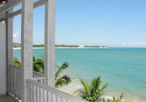 Luxury beachfront 3BD condo, sea views, internet/cable TV/elevator near all