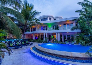 Luxury party complex in Sosua, 2 large villas, 16 BD/16 BTH, 2 pools, near all
