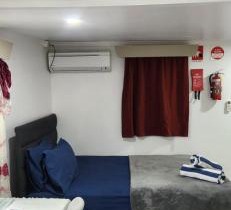 Mead Road Homestay Tours & Transfers Studio