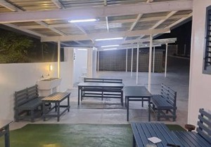 Mead Road Homestay Tours & Transfers Studio