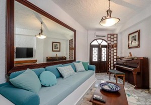 Naxos Center Houses