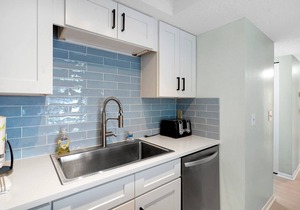 Ocean Villas 1: 3 bedroom 2 bath ground floor condo with 2 pools (1 heated) and in St. Augustine