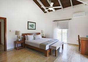 Oceanview two-bedroom apartment