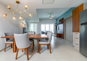 Outstanding 1 Bedroom Apartment, Pool View (A)