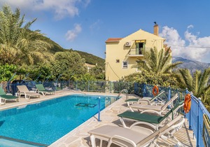 Studio 'Veronis 1' with Sea View, Shared Pool & Wi-Fi