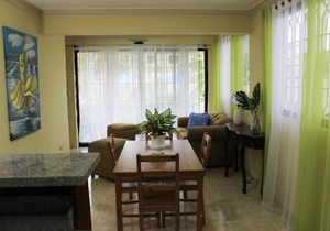 Stylish 2r-2b Apt Near The Beach And Main Street