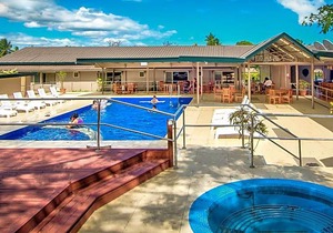 Tanoa Skylodge Hotel