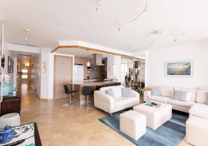 This apartment is a 2 bedroom(s), 2 bathrooms, located in Juan Dolio, San Pedro.