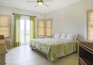Three-bedroom apartment #84