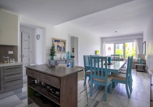 Three Bedroom Luxury Apartment at Seawinds