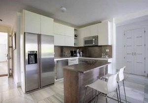 Three Bedroom Luxury Apartment at Seawinds