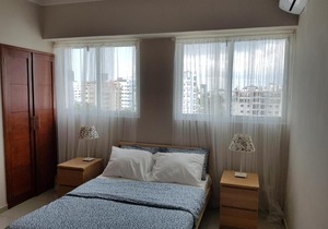 Torre don angel, calle paseo de los locutores, sector evaristo morales, raquel salazar , cel: 809-998_8927