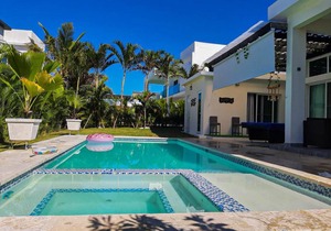 VILLA BEACH HAPPY