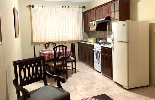 La Arboleda House | 1 Bedroom Entire Apartment in Down town