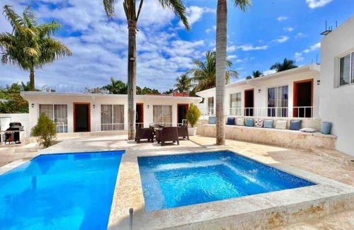 La Mulata Villa | 12 bedroom Villa with Heated Jacuzzi