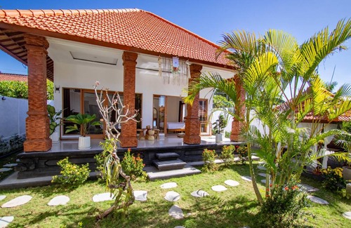 Umalas Villa | 170 m² Villa ∙ 2 bedrooms ∙ 6 guests