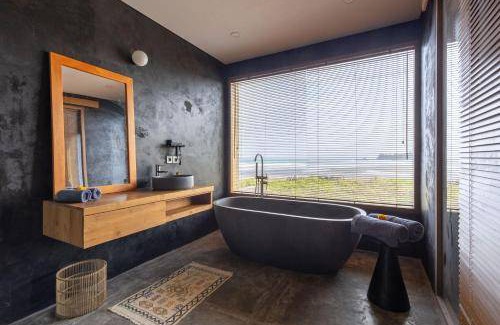 Suraberata Resort | 250 m² Resort ∙ 3 bedrooms ∙ 9 guests