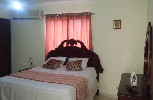 Honduras Apartment | 270 m² Apartment ∙ 3 bedrooms ∙ 7 guests