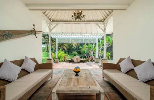 Tegal Mengkeb House | 2800 m² House ∙ 2 bedrooms ∙ 4 guests