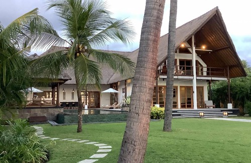 Gerokgak House | 290 m² House ∙ 4 bedrooms ∙ 8 guests