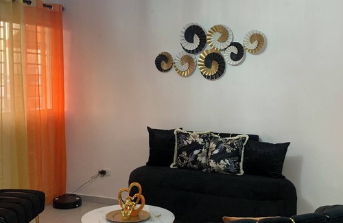 Evaristo Morales Apartment | 3-bedroom apartment comodidad y tranquilidad , seguridad