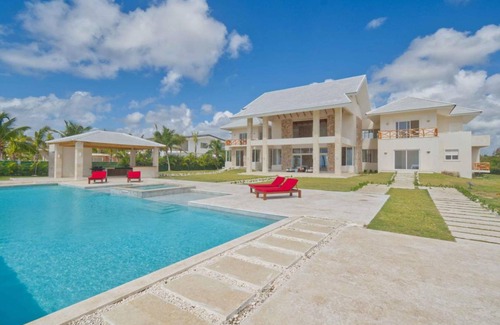 Punta Cana Villa | 3000 m² Villa ∙ 6 bedrooms ∙ 14 guests